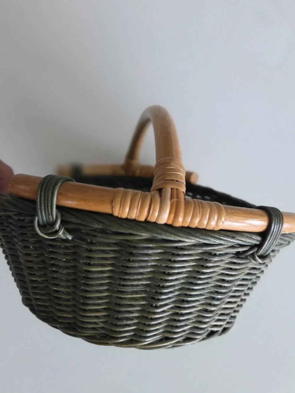unbranded this olive